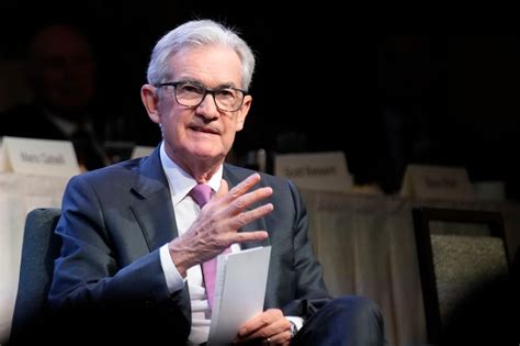 Powell: Fed ‘proceeding carefully,’ leaves door open to hike